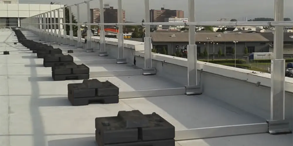 Barrial-Geländer – Schutz für Dachrand selbsttragend