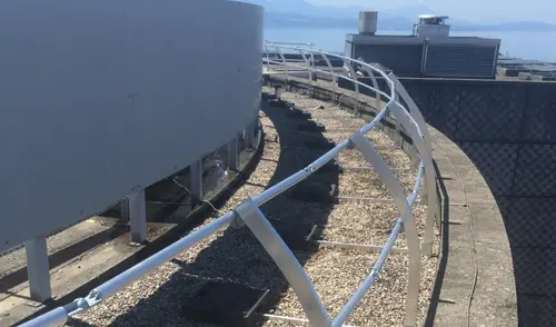 Barrial-Geländer – Schutz für Dachrand selbsttragend